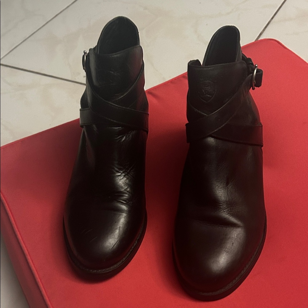 Ariat